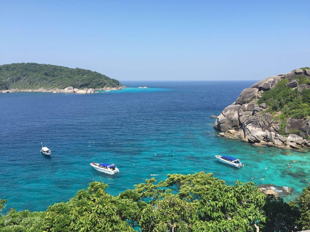 逃离老旧温泉社