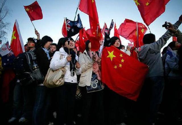 老年人想要长寿的话，在生活中需要做到哪些呢？游戏画面