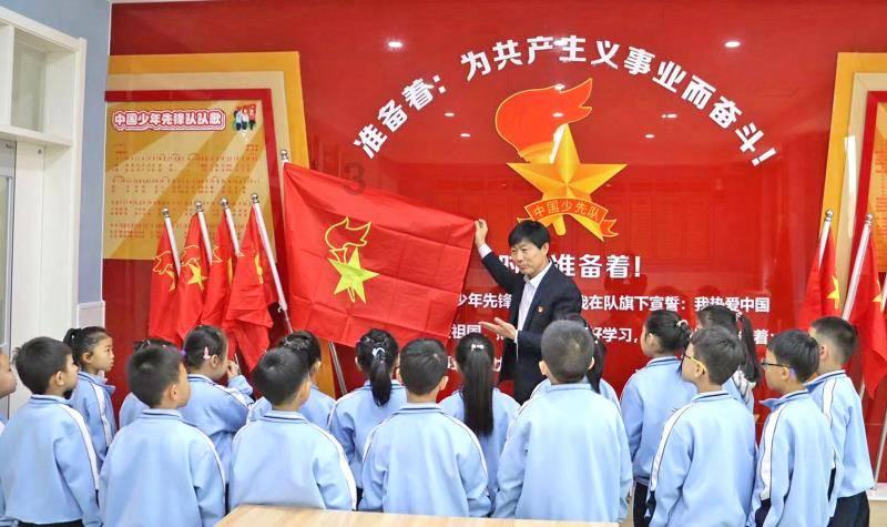 贝索斯妻子与哈里齐获“航空活传奇”奖?网友群嘲:太过离谱!