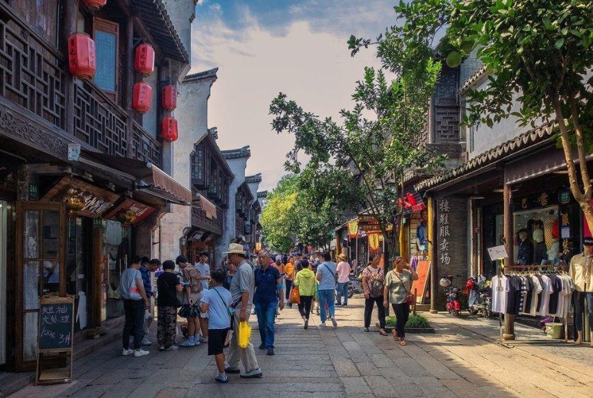 在工厂上班，被别人说我上班最迟一个到，下班就跑的比兔子还快？是什么意思游戏画面