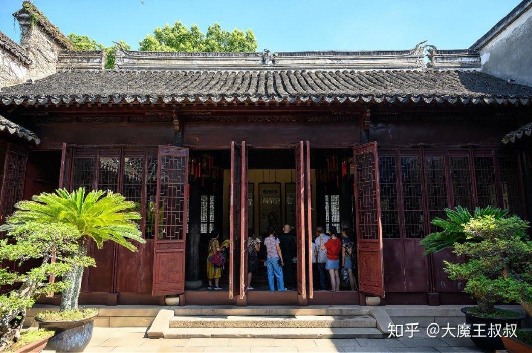 升空的愤怒奶奶